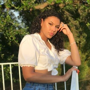 Meet your Posher, Esbeidi